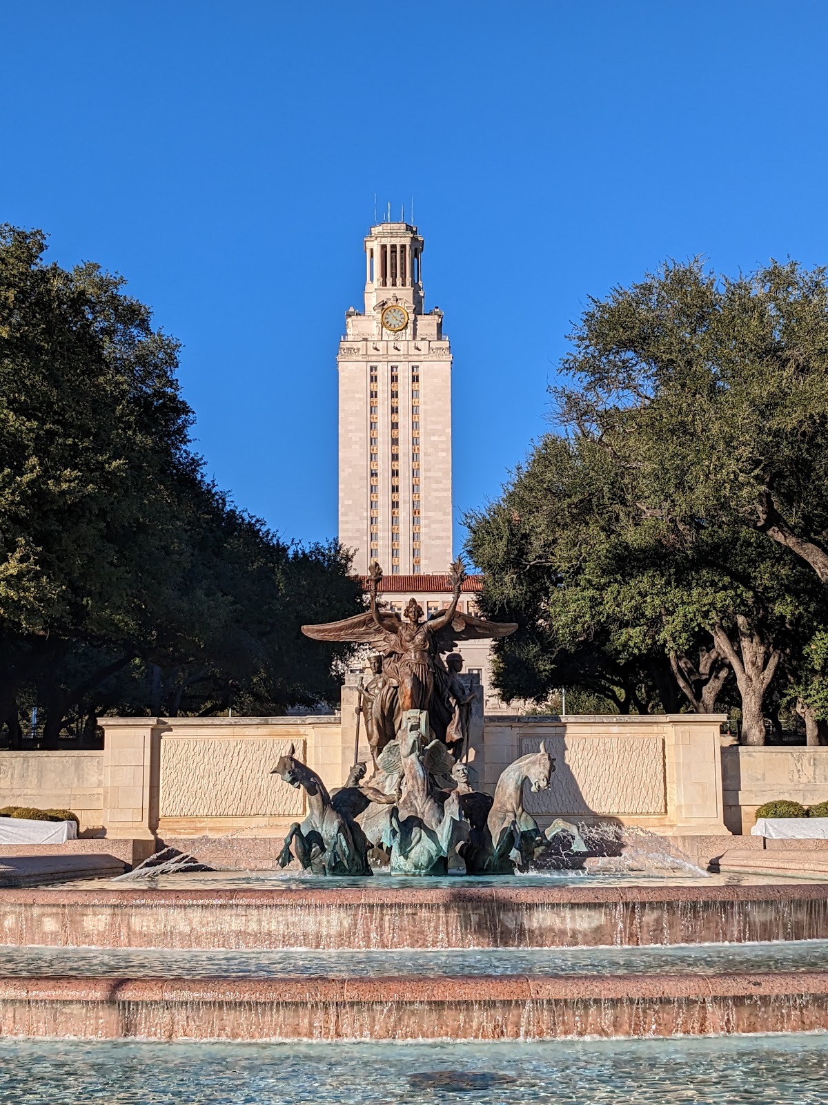 UT Tower, foto 2