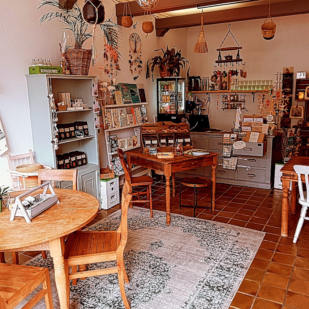 Van|Hier Thee- en Lunchcafe, Foto 1