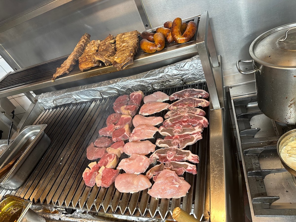 Vegas Steakhouse American Grill Bar 2