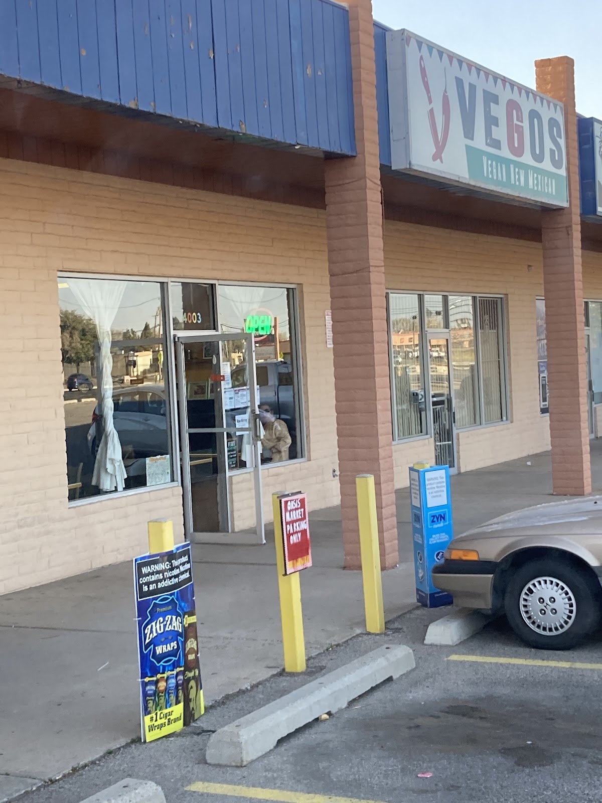 Vegos - Romantic date spot in Albuquerque