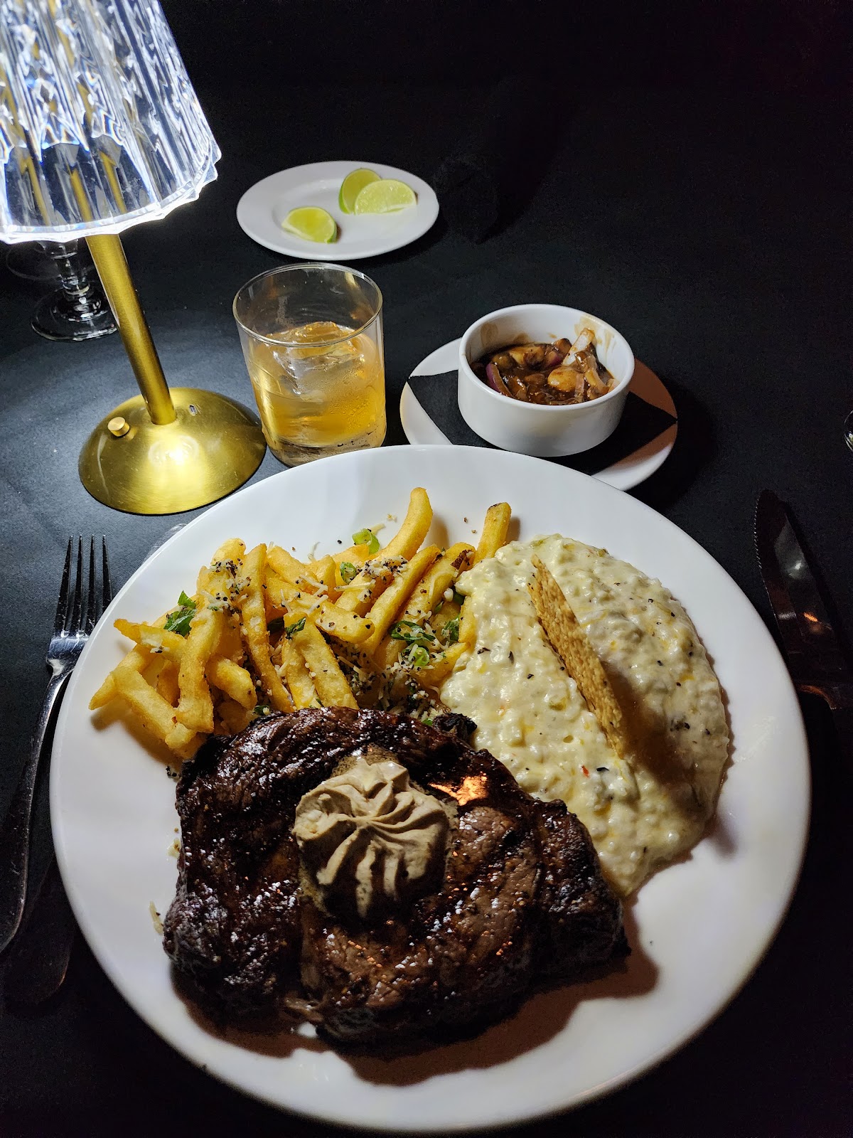 Vernon's Speakeasy, Foto 4