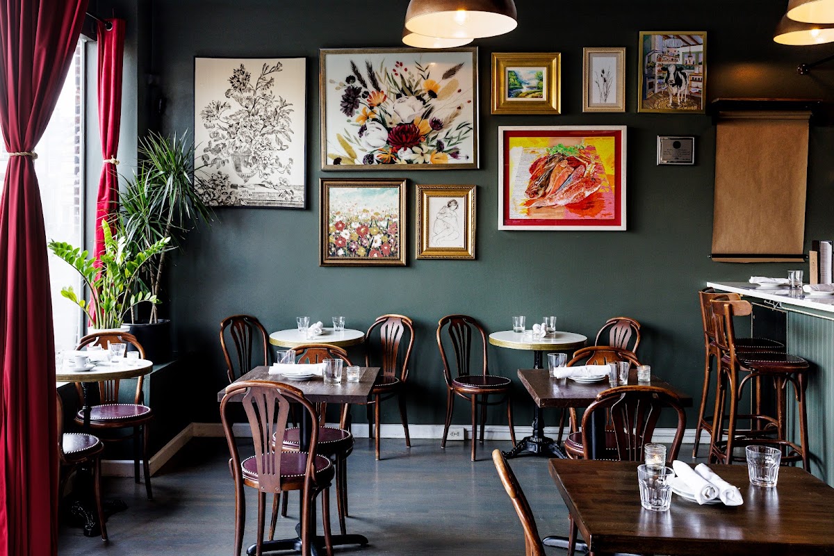 Via Cannuccia - Romantic date spot in Boston