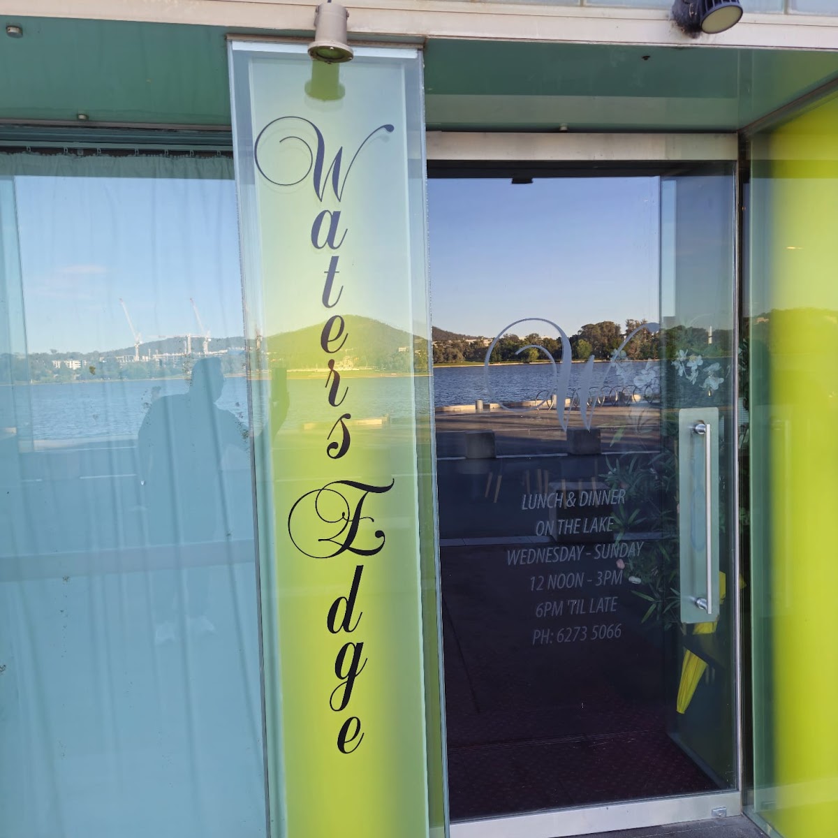 Water's Edge Fine Dining Restaurant, foto 1