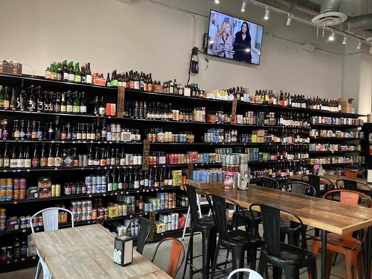WhichCraft Tap Room & Bottle Shop, Foto 4