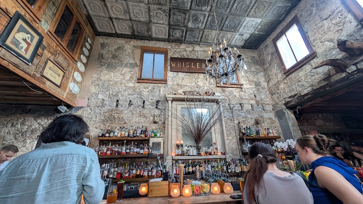 Whisler’s, photo 4