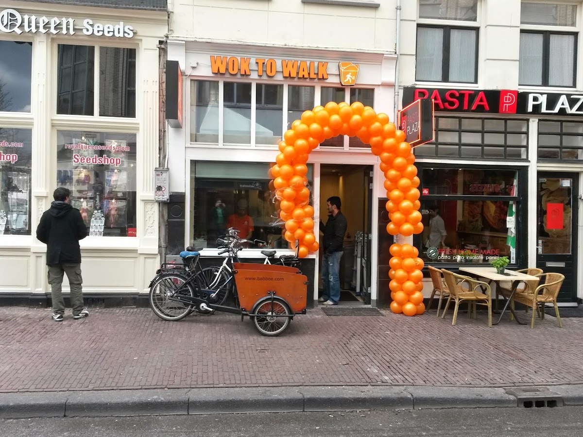 Wok to Walk Damstraat - Romantic date spot in Amsterdam