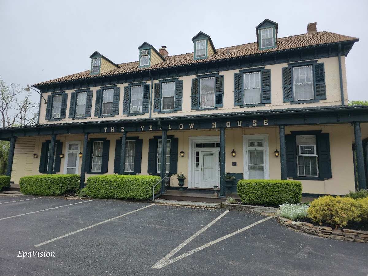 Yellow House Hotel, photo 4
