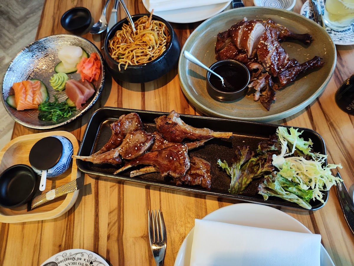 Yip Asian Bar & Restaurant, photo 3
