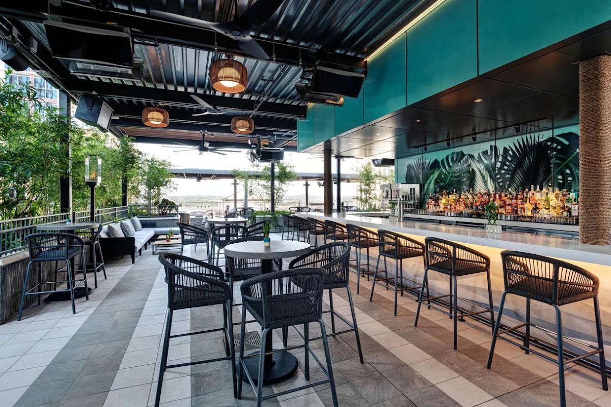 Zanzibar - Romantic date spot in Austin